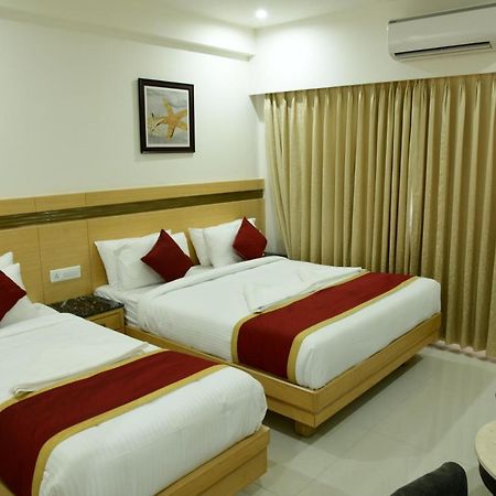 Hotel U.T.Elite Bangalore Esterno foto