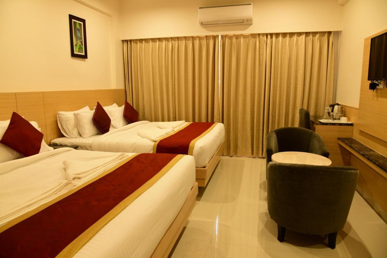 Hotel U.T.Elite Bangalore Esterno foto