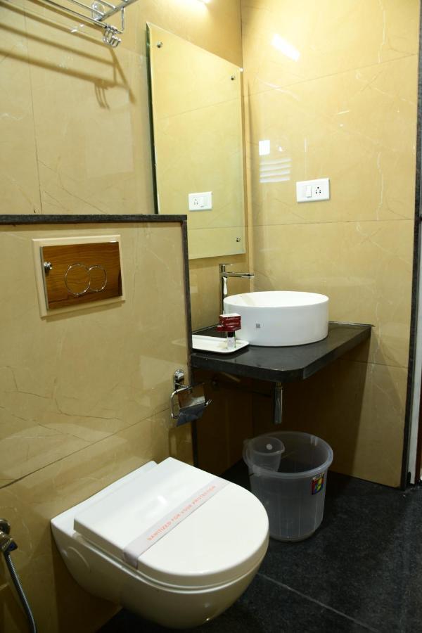 Hotel U.T.Elite Bangalore Esterno foto